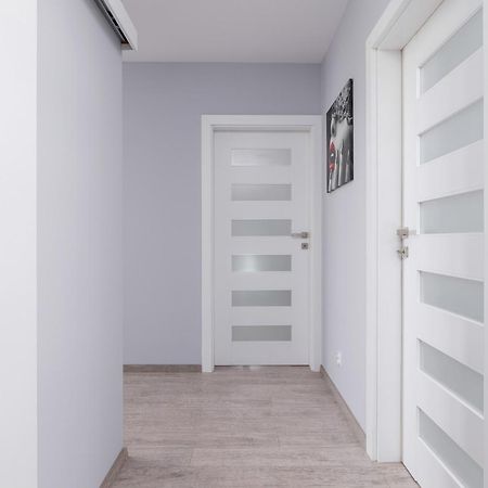 Cracow Pradnik Spacious & Family Apartment With 3 Bedroom By Renters Prestige Краков Экстерьер фото